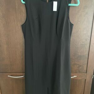 Black sleeveless dress